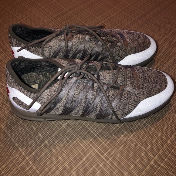 Under Armour, size 10.5 shoes - Picture 2 of 5